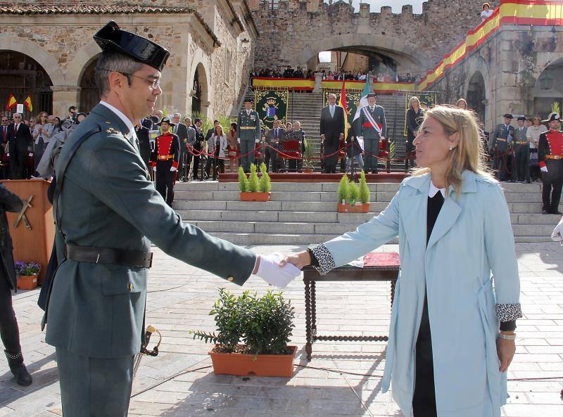 3.000 personas en el primer acto de la Guardia Civil en la Plaza Mayor