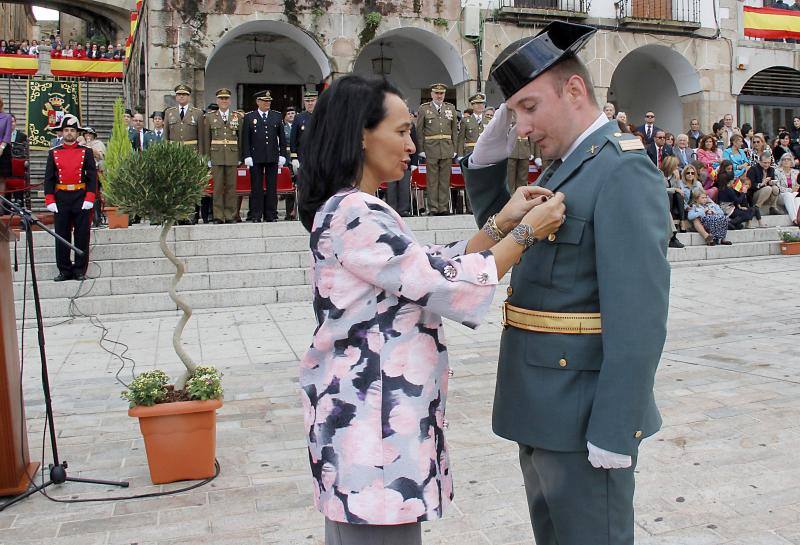 3.000 personas en el primer acto de la Guardia Civil en la Plaza Mayor