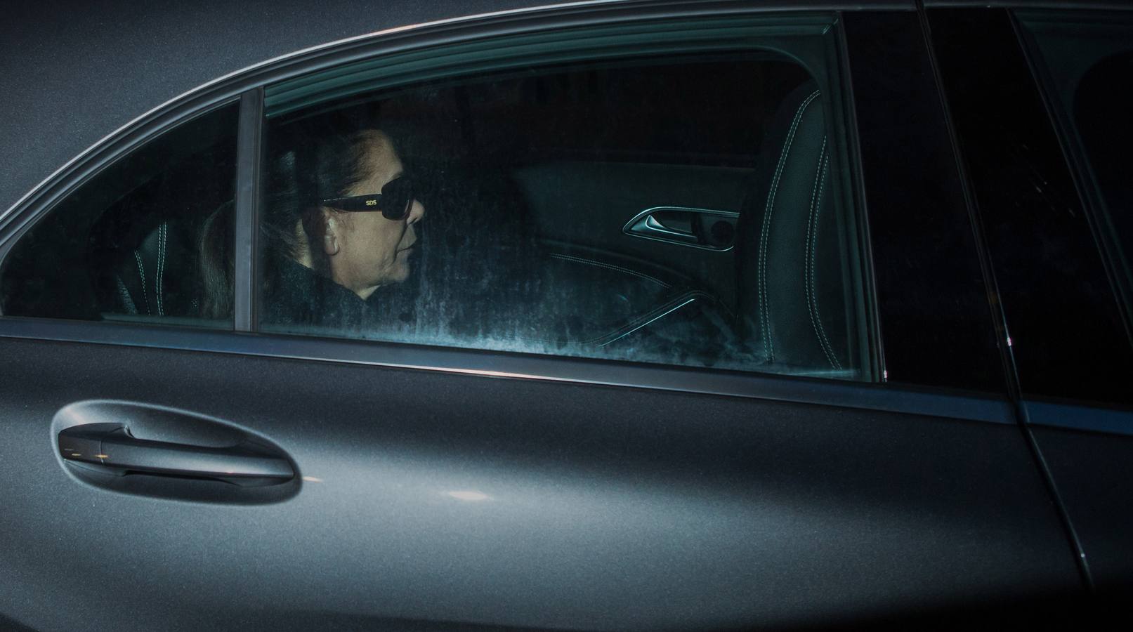 Viernes, 21 de noviembre: La tonadillera Isabel Pantoja, condenada a dos años de prisión por blanqueo de capitales, entró en la cárcel sevillana de Alcalá de Guadaíra para cumplir su pena. Fotografía: Agencias