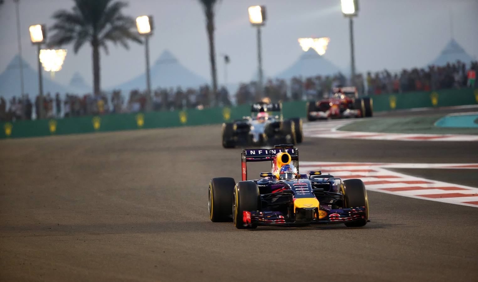 Hamilton, campeón del mundo de Fórmula 1 tras ganar el GP de Abu Dabi