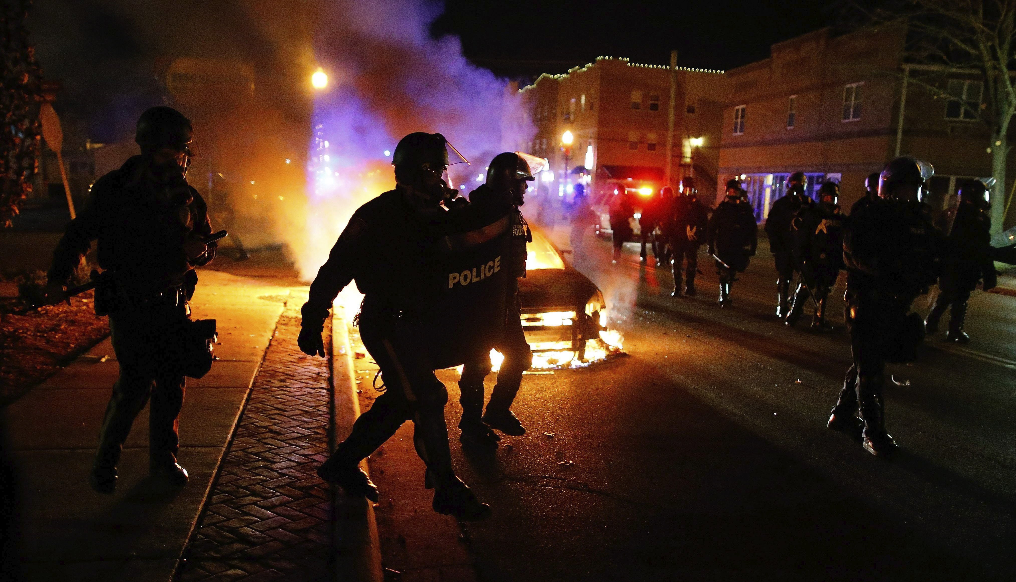 Nueva oleada de violencia en Ferguson