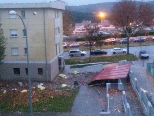 El fuerte viento provoca daños en Plasencia