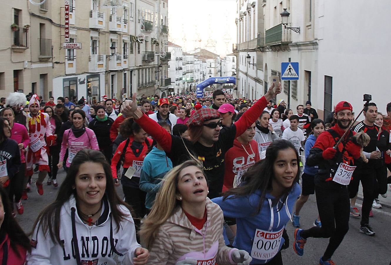 6.000 personas despiden el año corriendo en la San Silvestre cacereña