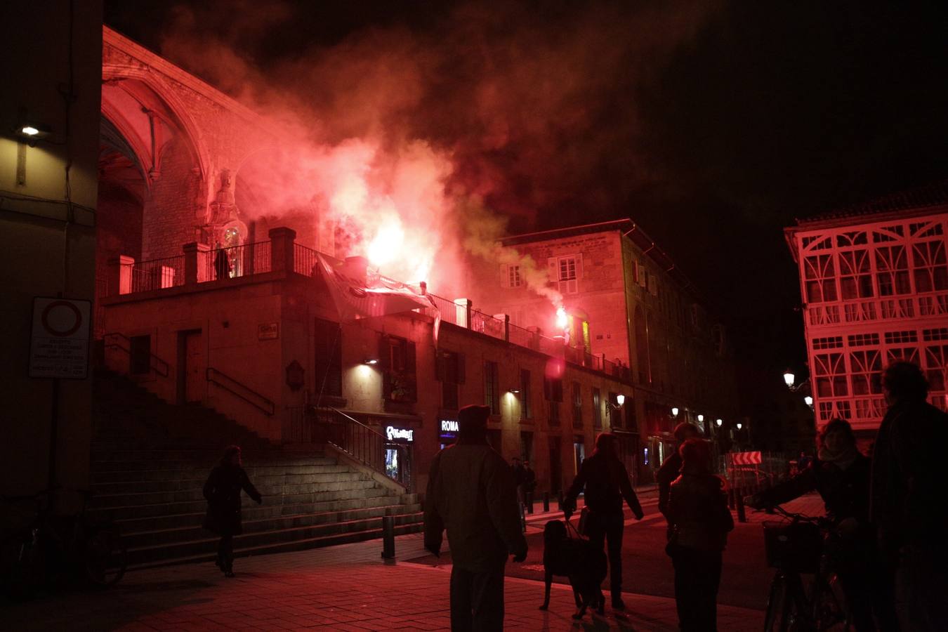 Batalla campal en Vitoria tras la manifestación en memoria de las víctimas del 3 de marzo