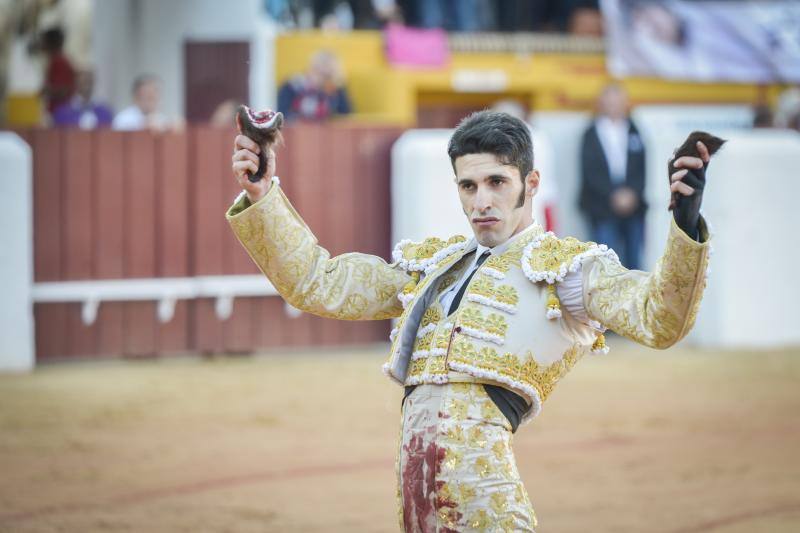 Triunfo rotundo de Talavante en Olivenza
