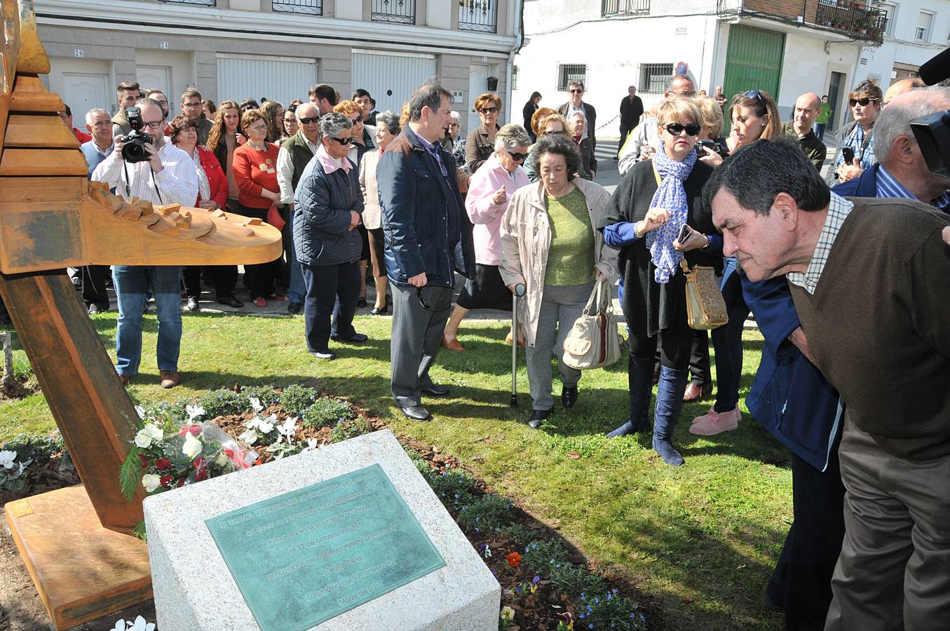 Homenaje a los fallecidos en las obras de construcción de las presa de Torrejón el Rubio