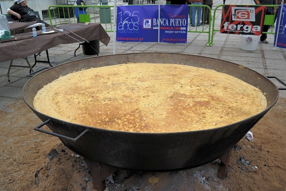 Tortilla de patatas de récord en Villanueva de la Serena