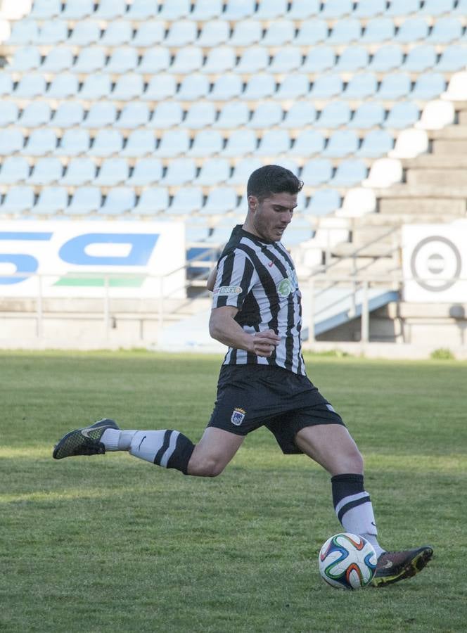 El CD Badajoz se lleva el derbi pacense