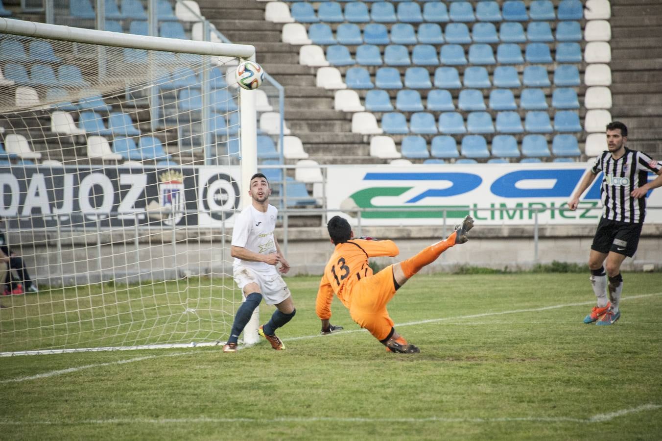 El CD Badajoz se lleva el derbi pacense