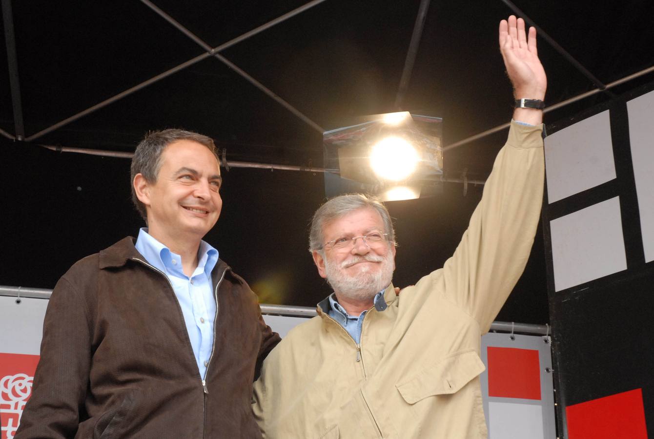 Juan Carlos Rodríguez Ibarra y Zapatero en un acto del PSOE en 2007