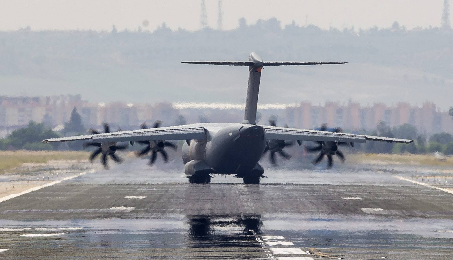 Llega a Sevilla el primer vuelo de prueba del Airbus A400M tras el accidente