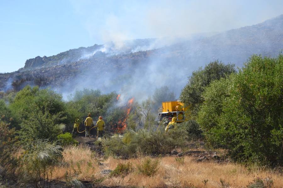 Incendio en la Sierra de San Serván