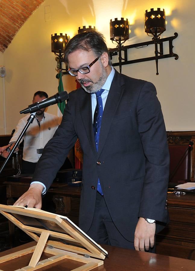 Así ha sido la investidura de Pizarro en Plasencia