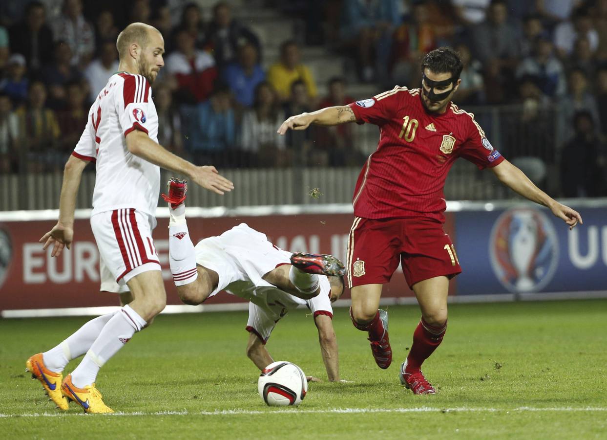 Domingo, 14 de junio: la Selección española de fútbol vence por un tanto a cero a Bielorrusia en un encuentro clasificatorio para la Eurocopa 2016. Fotografía Efe