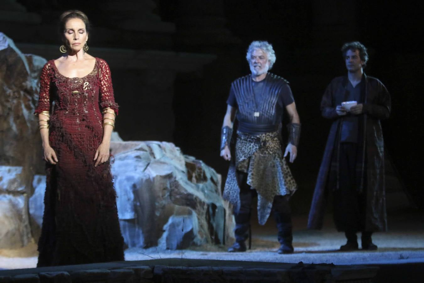 Ensayo de Medea, entre el mito y lo terrenal