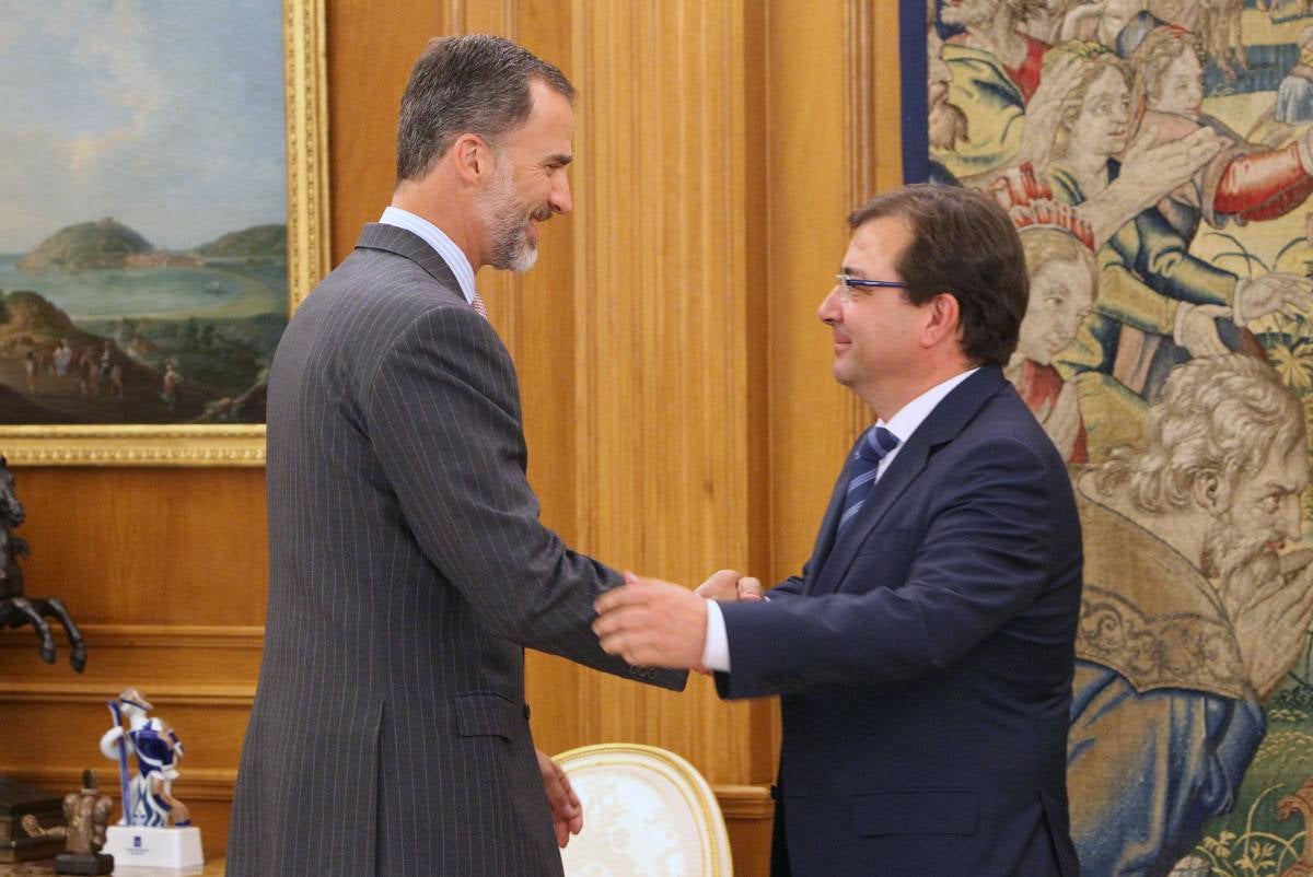 Jueves, 16 de julio: Guillermo Fernández Vara fue recibido por Su Majestad el Rey Felipe VI tras su elección como nuevo presidente de la la Junta de Extremadura en el Palacio de la Zarzuela. Fotografías: Agencias