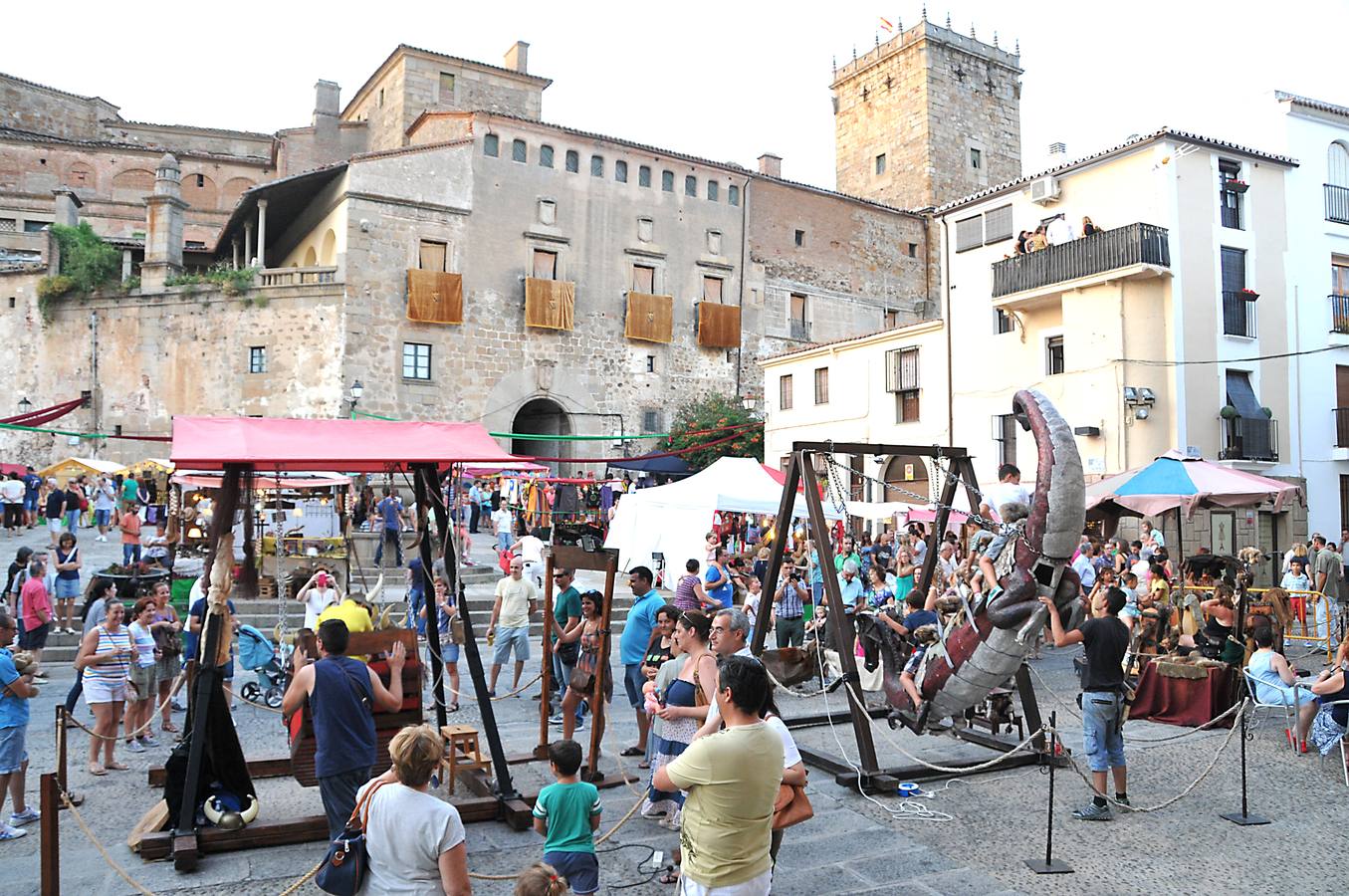 Ambiente en el mercado del Martes Mayor