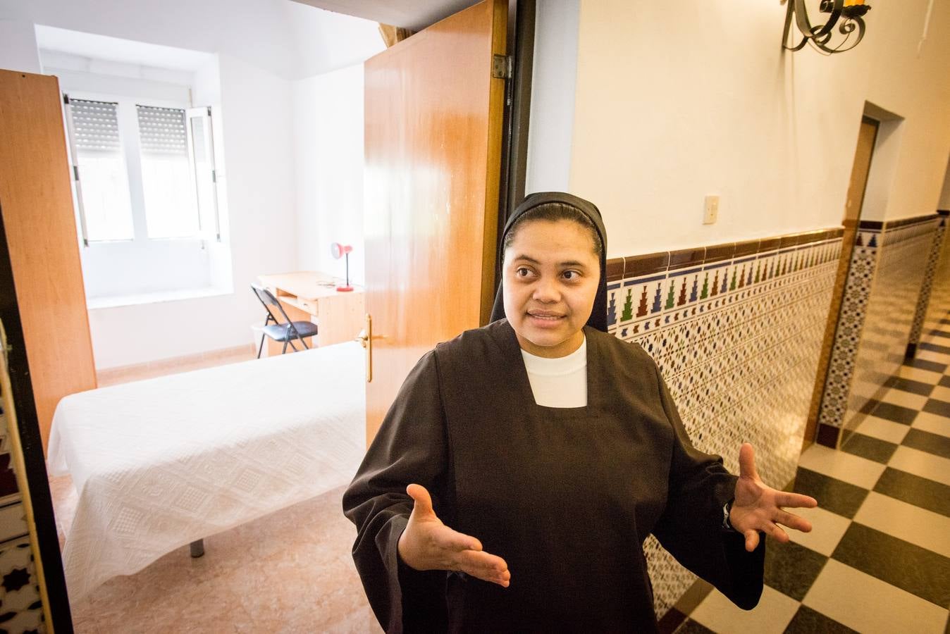 Tras las rejas de clausura