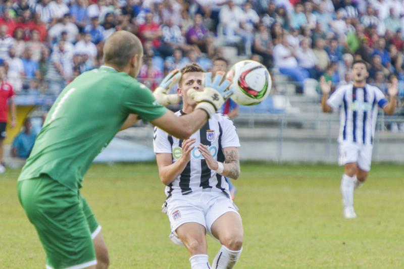 Empate sin goles entre el Badajoz y el Extremadura