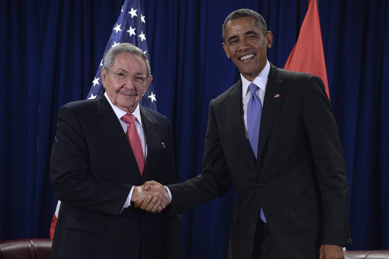 Martes, 29 de septiembre: Barack Obama se reúne en la sede de Naciones Unidas con sus homólogos de Cuba, Raúl Castro y de Rusia, Vladimir Putin, para establecer acuerdos sobre el embargo de la isla y la lucha contra el Estado Islámico y los extremismos, respectivamente. Fotografías: Agencias.