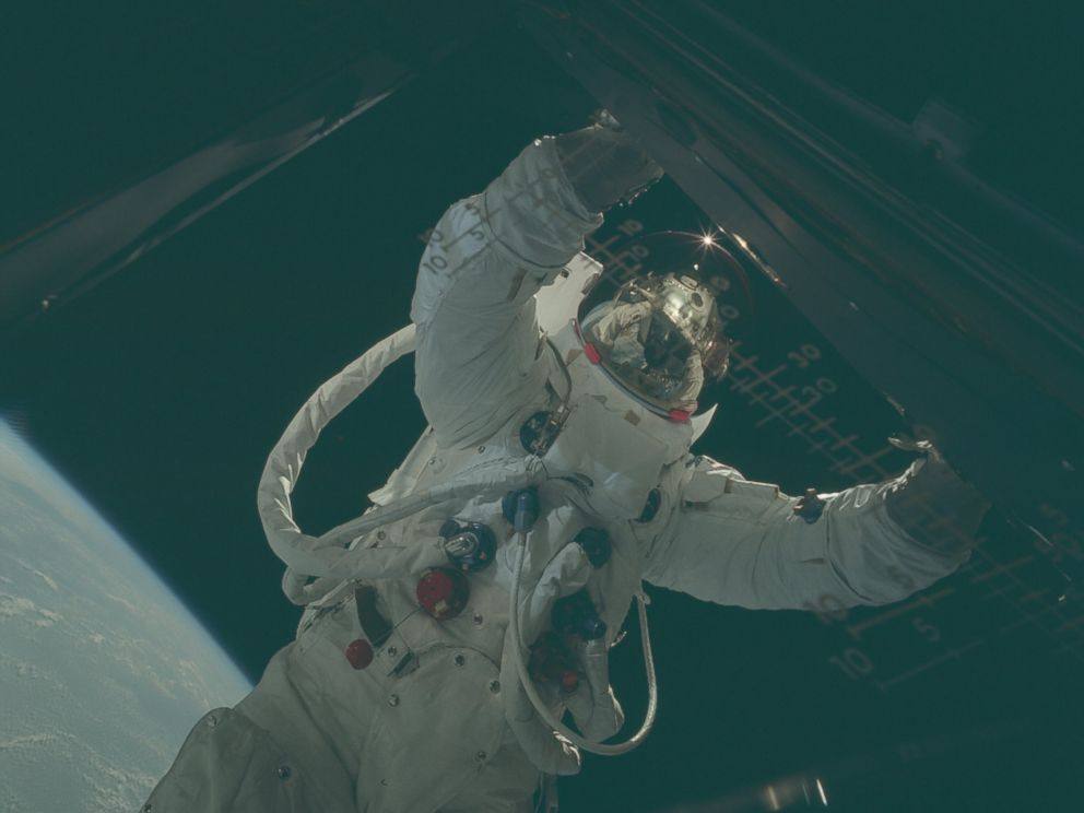 Imágenes inéditas del hombre en la Luna