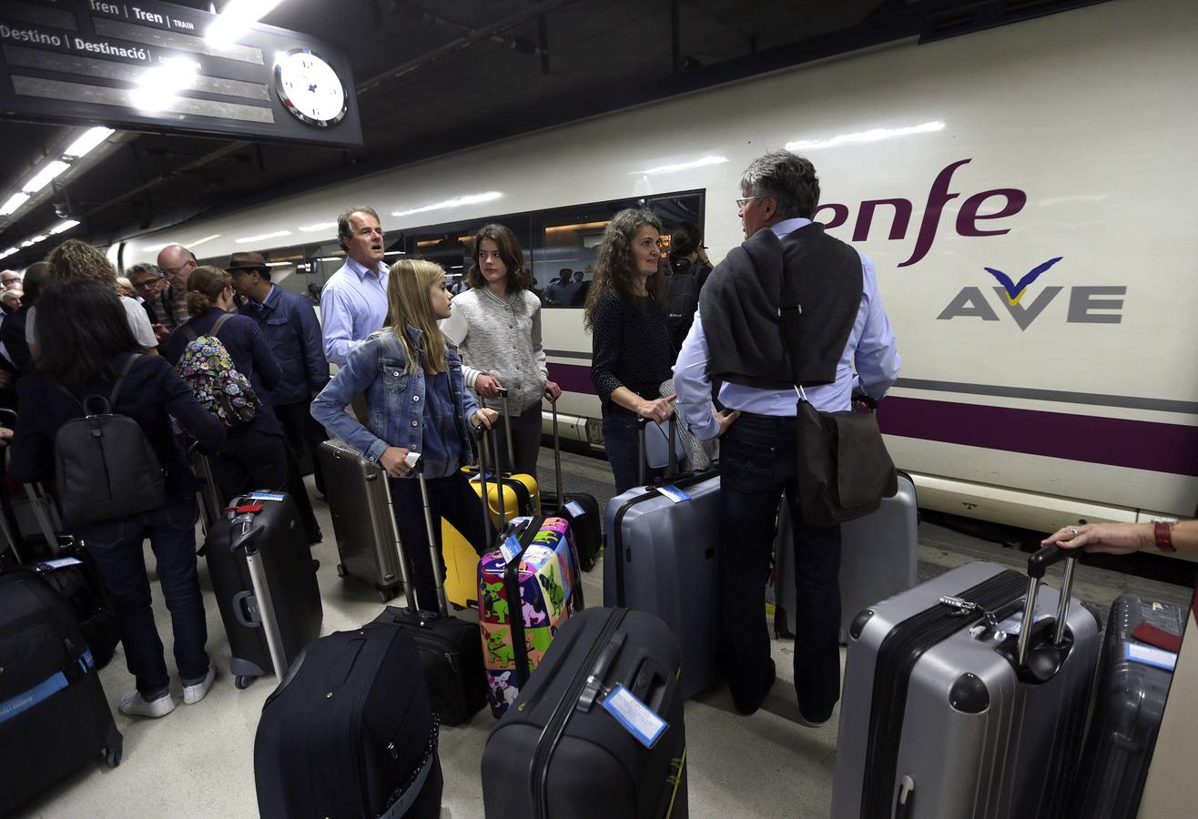 Colapso en Cataluña tras la paralización del AVE