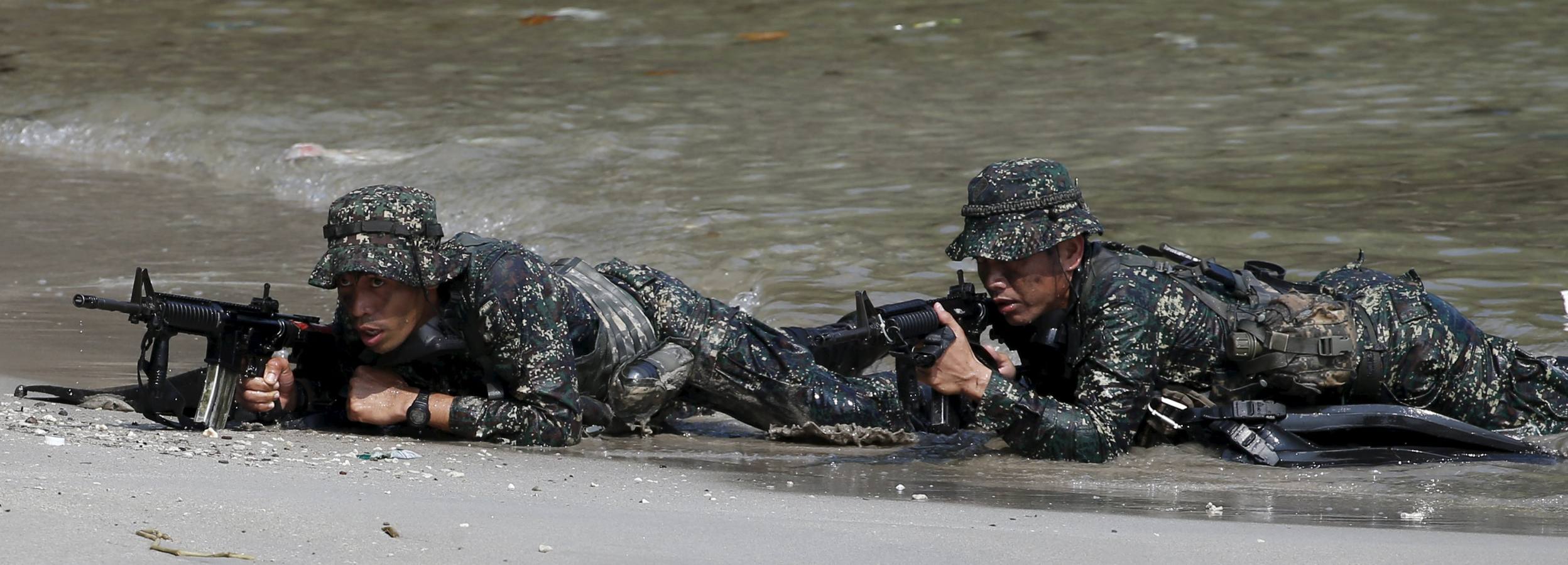 Asalto en las playas de Filipinas