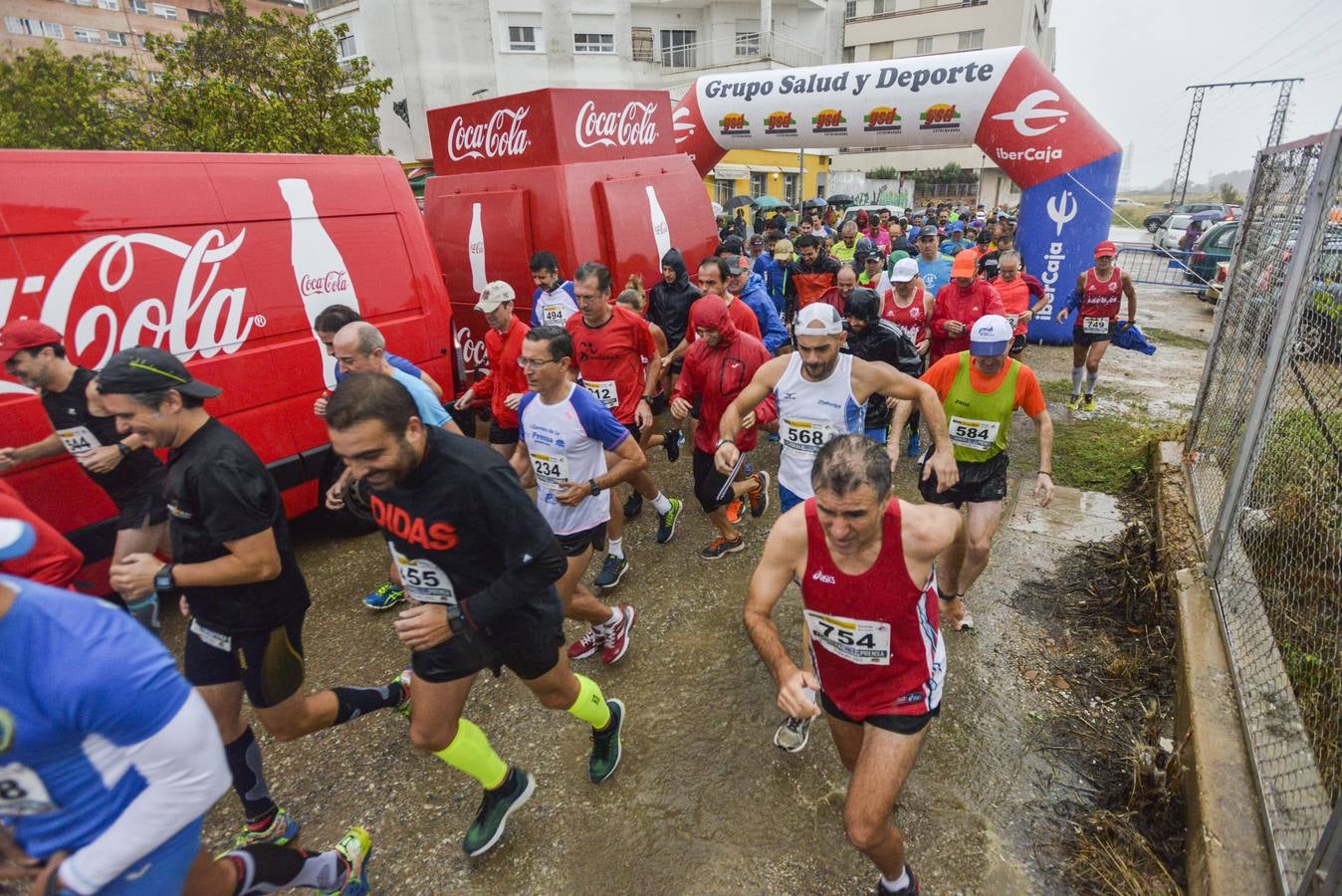 Búscate en las fotos de la I carrera de la prensa de Badajoz