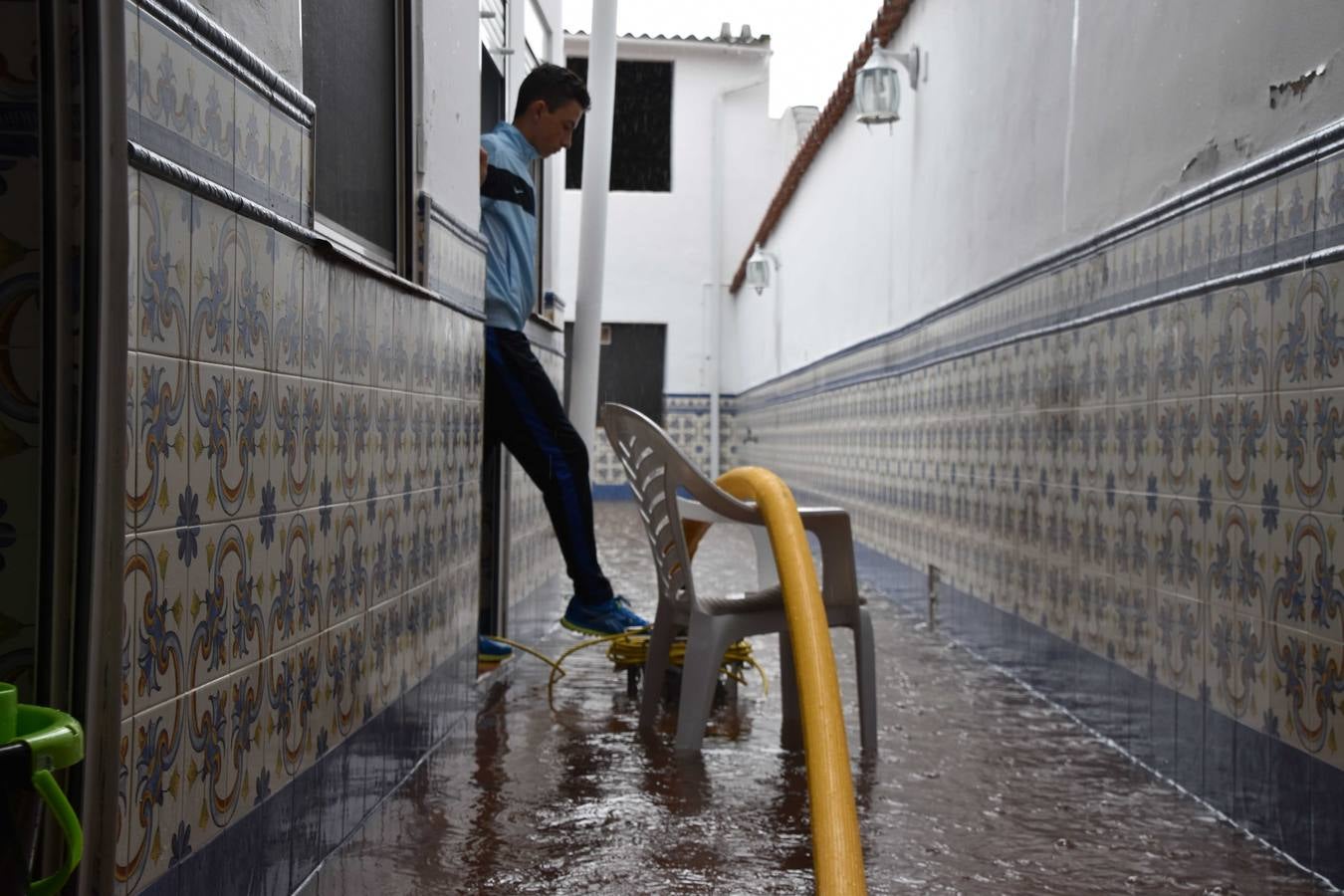 Domingo, 18 de octubre: Don Benito fue la población de España que más agua acumuló con 93,2 litros por metro cuadrado, aunque no hubo que lamentar ningún daño persona. Fotografía: Alejandro Caler