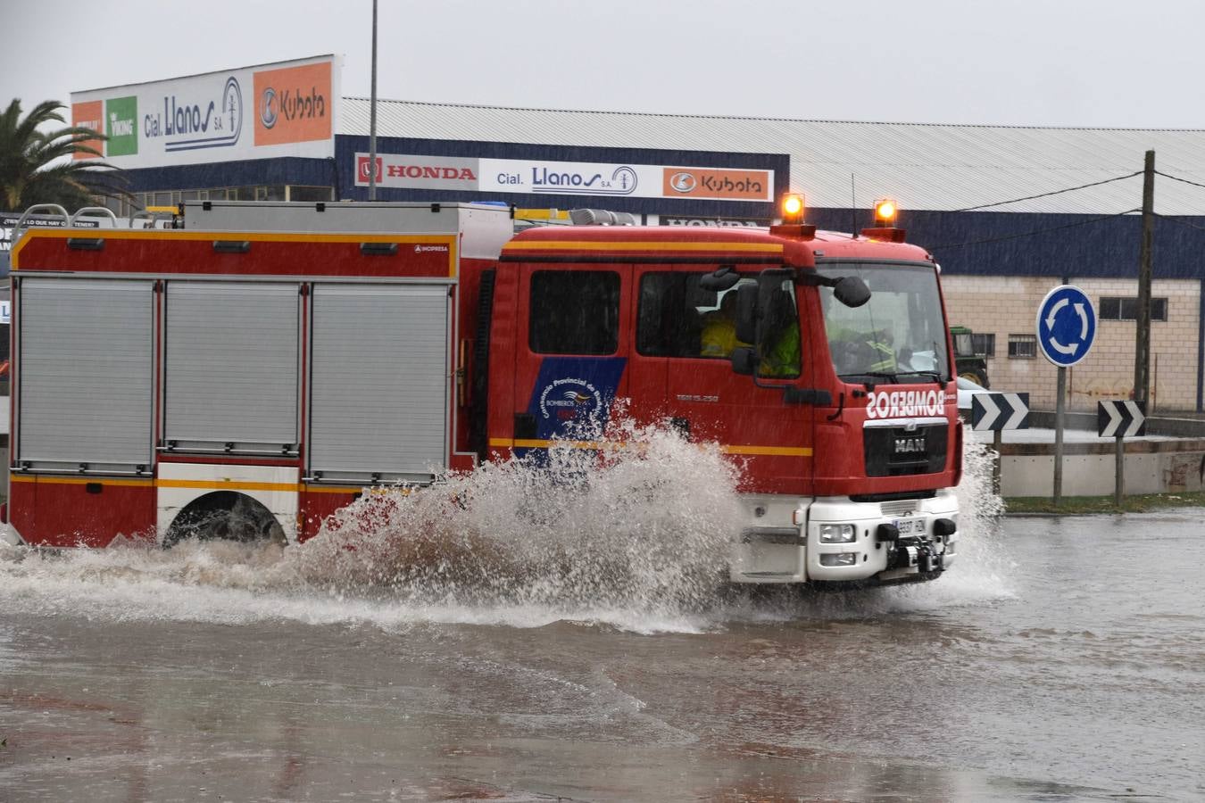 Domingo, 18 de octubre: Don Benito fue la población de España que más agua acumuló con 93,2 litros por metro cuadrado, aunque no hubo que lamentar ningún daño persona. Fotografía: Alejandro Caler