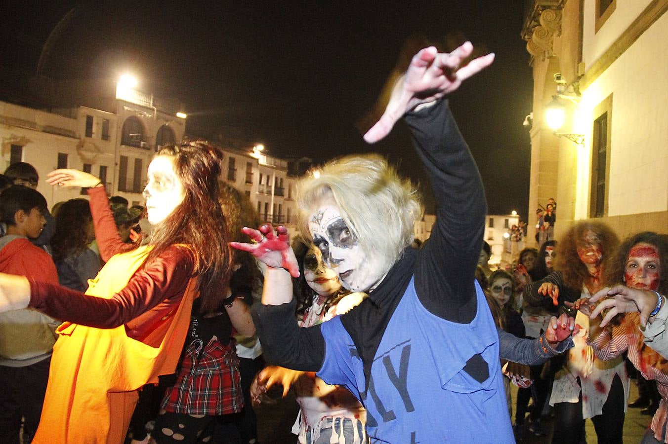 La V Marcha Zombie de Cáceres, en imágenes