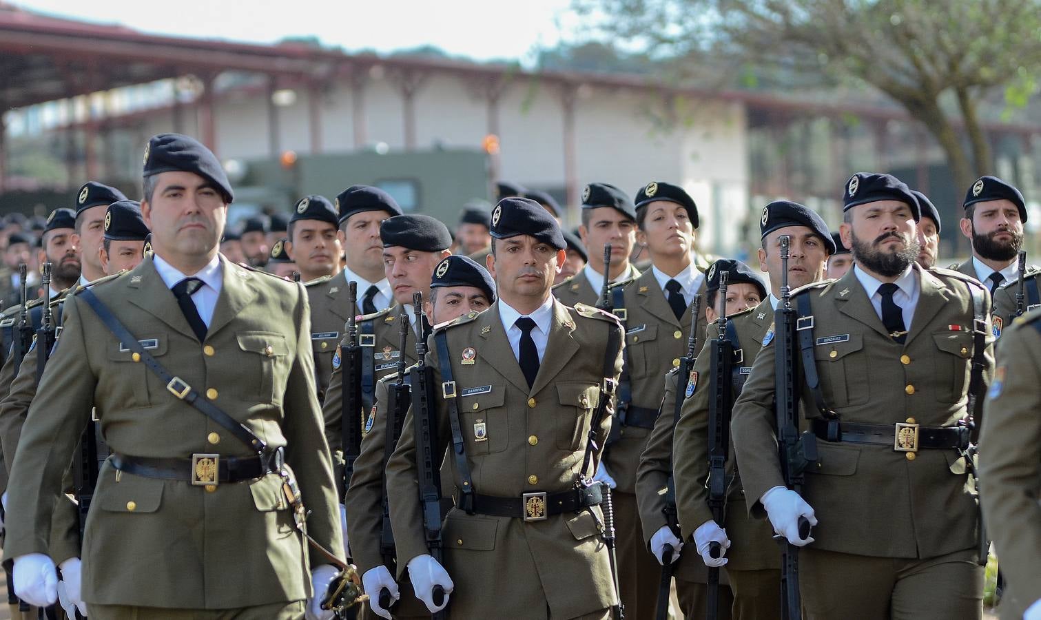 La Base de Bótoa acoge a un nuevo grupo caballería