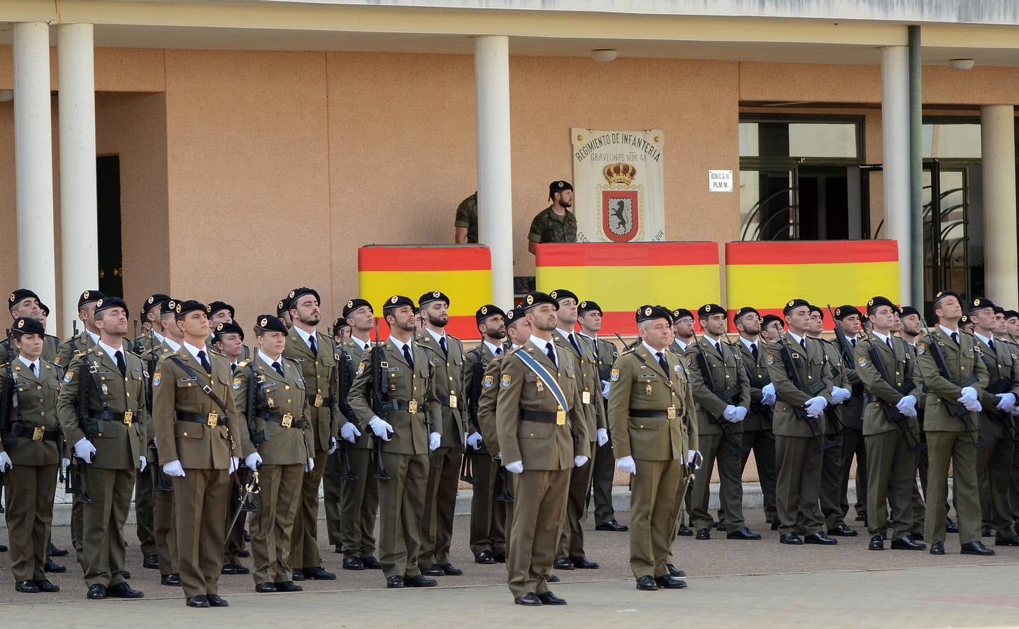 La Base de Bótoa acoge a un nuevo grupo caballería