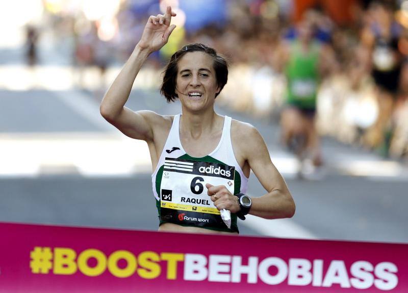 Las imágenes de la dura medio maratón Behobia-San Sebastián