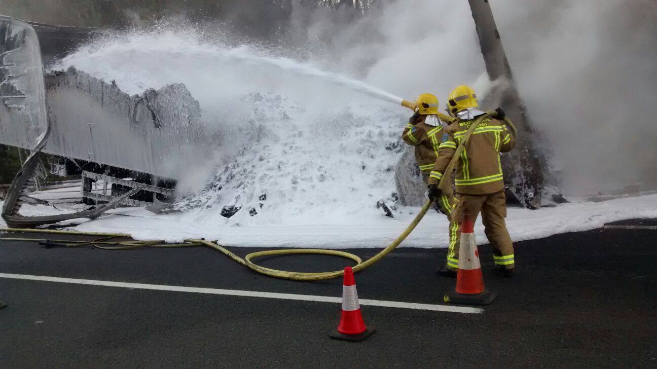 Arde un camión cerca del túnel de Miravete