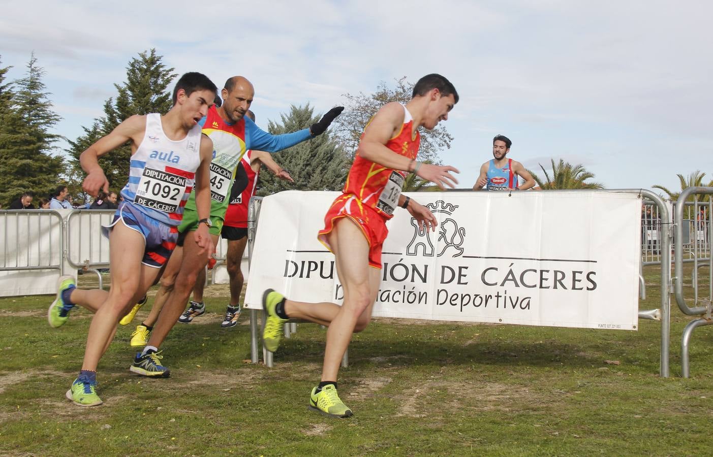 Más de 1.200 atletas, en el Trofeo Diputación de Campo a Través