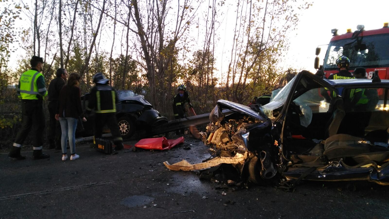 Dos heridos graves en un accidente entre Montijo y Torremayor