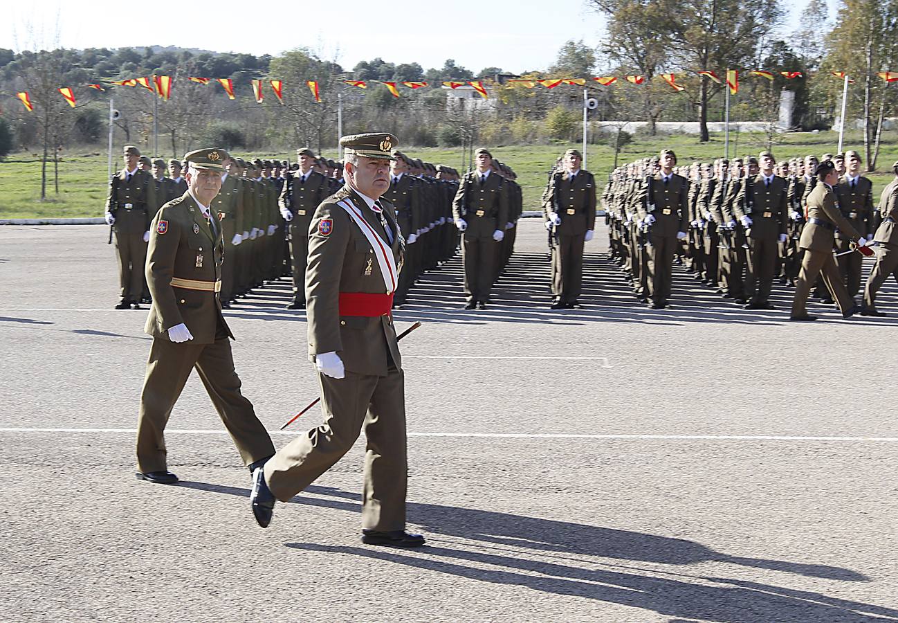 599 jóvenes soldados juran bandera en Cáceres