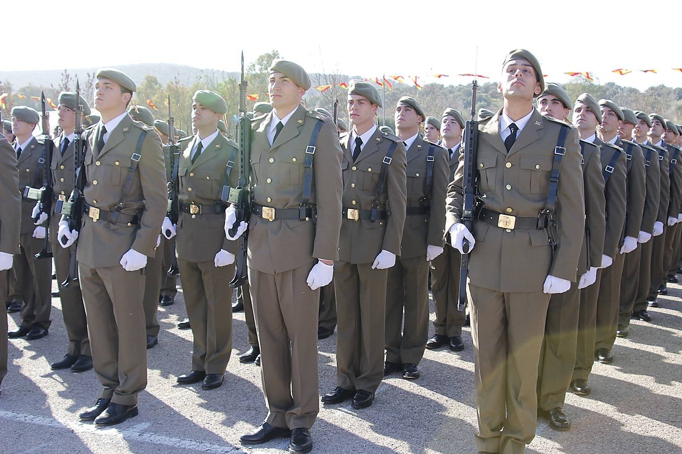 599 jóvenes soldados juran bandera en Cáceres