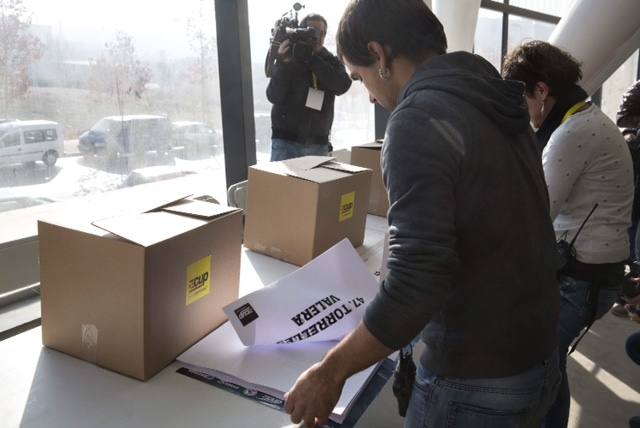 La CUP vota en asamblea si inviste a Artur Mas