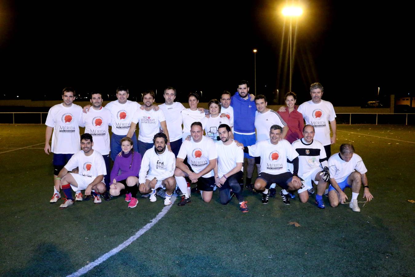 Lunes, 28 de diciembre: Triangular benéfico de fútbol en el Complejo Polideportivo de Las Abadías de Mérida en el que participaron políticos, periodistas y socios y voluntarios de la asociación de protección de animales, ACUDAME. Fotografías: JM Romero