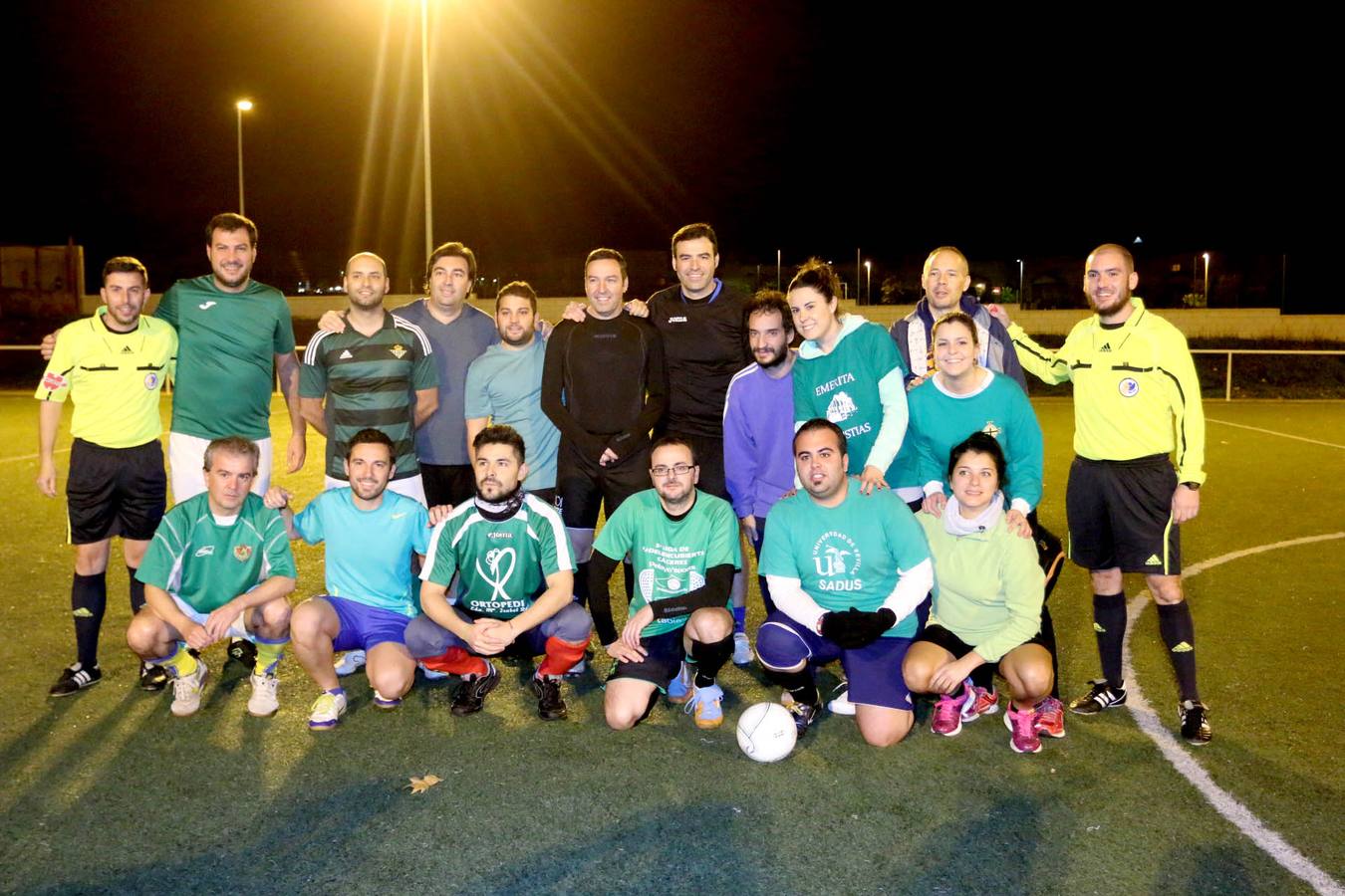 Lunes, 28 de diciembre: Triangular benéfico de fútbol en el Complejo Polideportivo de Las Abadías de Mérida en el que participaron políticos, periodistas y socios y voluntarios de la asociación de protección de animales, ACUDAME. Fotografías: JM Romero