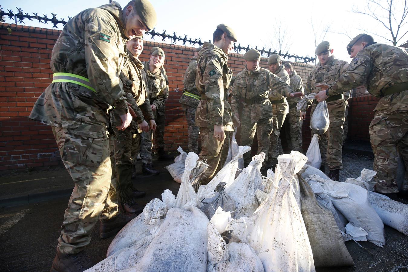 Martes, 29 de diciembre: Inundaciones sin precedentes en el norte de Inglaterra obligaron a evacuar miles de hogares en la ciudad de York Fotografías: Andrew Yates