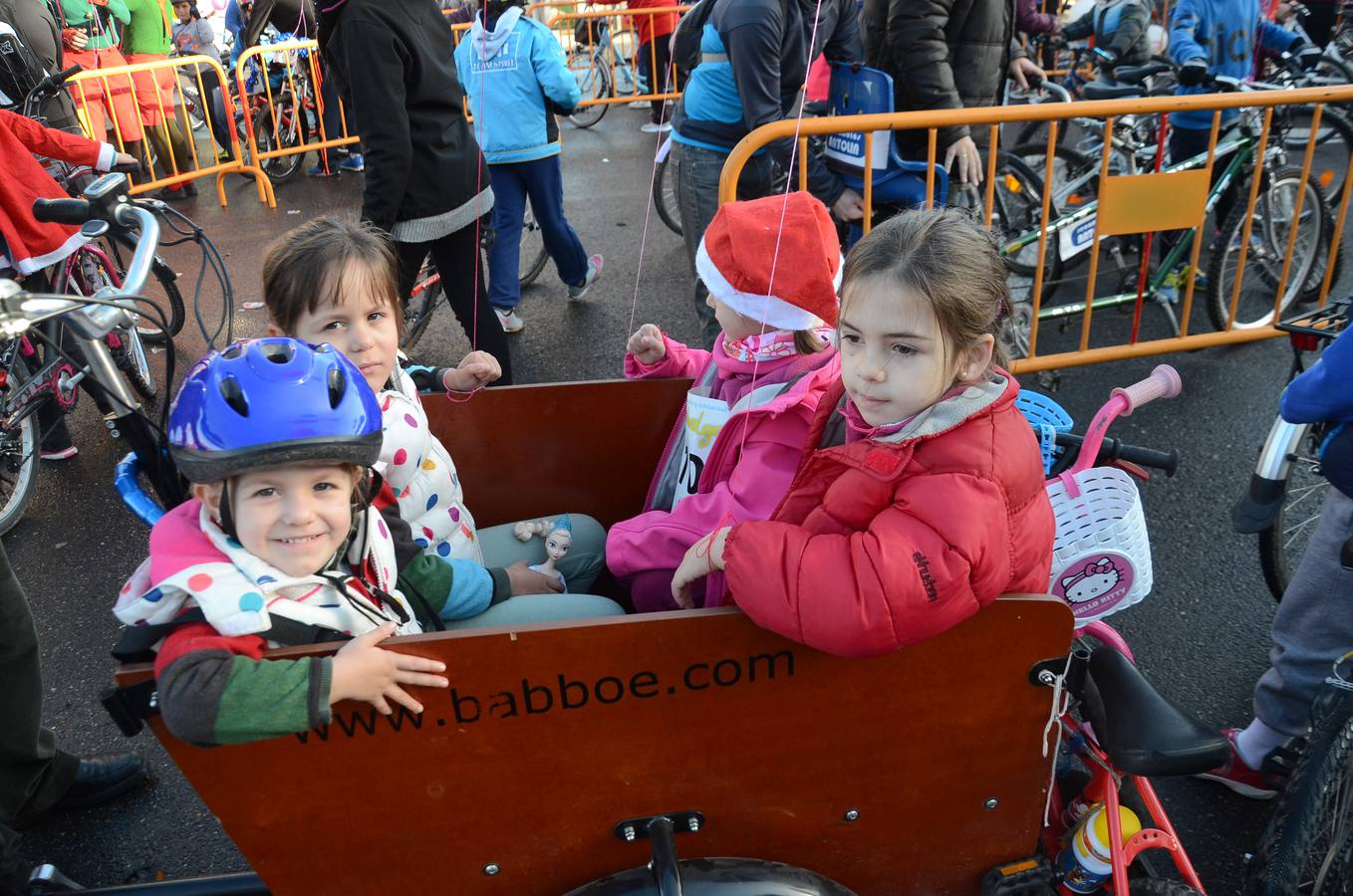 Sábado, 2 de enero: La quinta edición de la Ciclocabalgata de Badajoz desbordó las expectativas de la organización por el número de asistentes. Fotografías: Casimiro Moreno