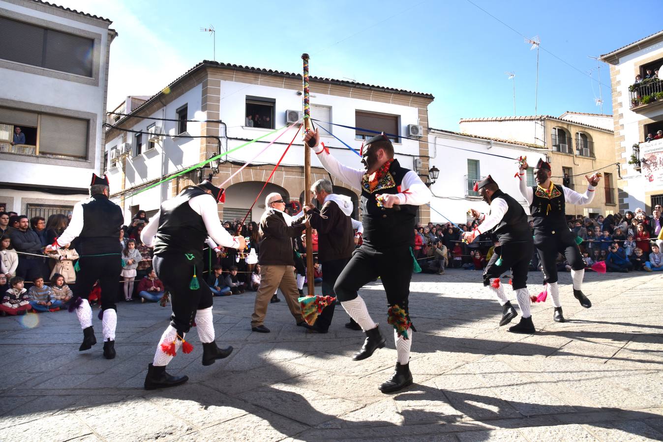 Los Negritos de San Blas llenan de danzas ancetrales Montehermoso