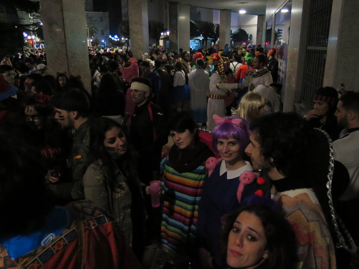 Noche de sábado de Carnaval en Badajoz
