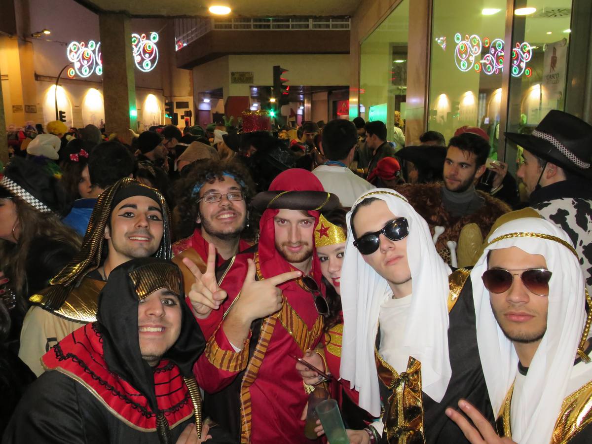 Noche de sábado de Carnaval en Badajoz