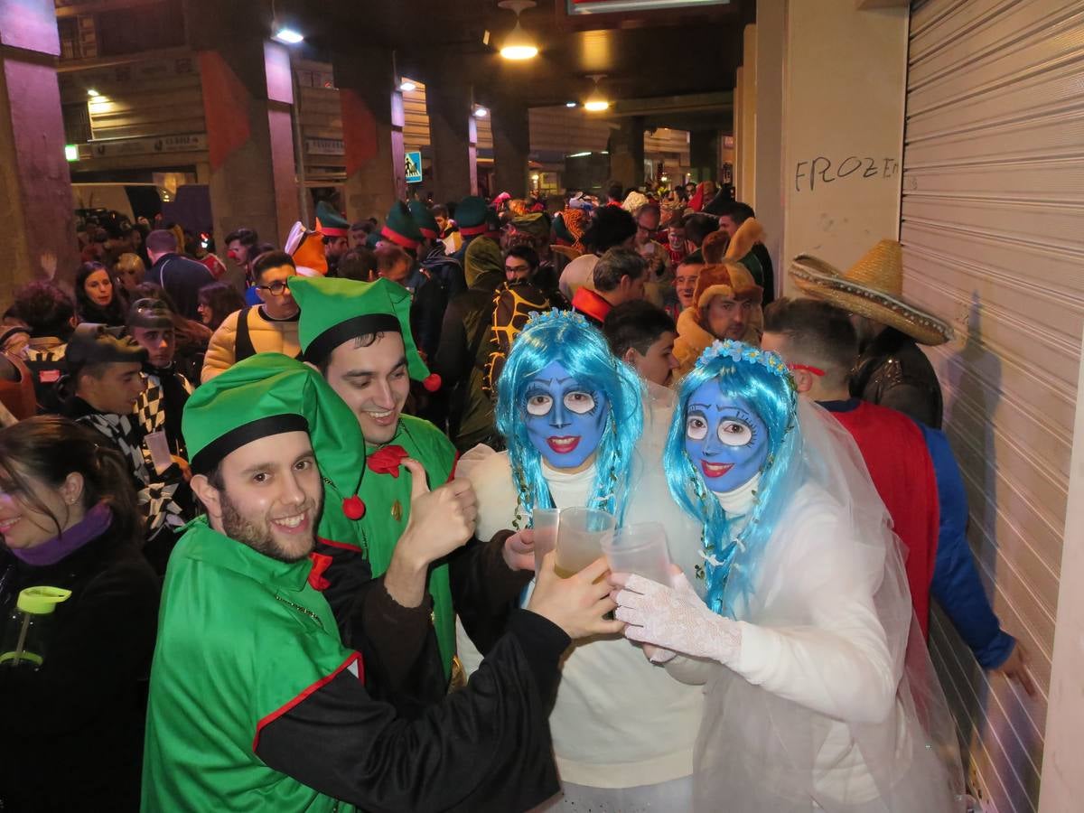 Noche de sábado de Carnaval en Badajoz