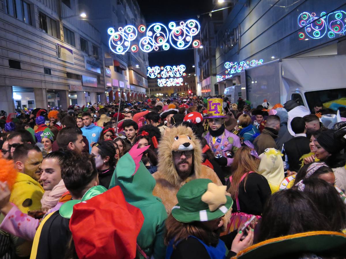 Noche de sábado de Carnaval en Badajoz