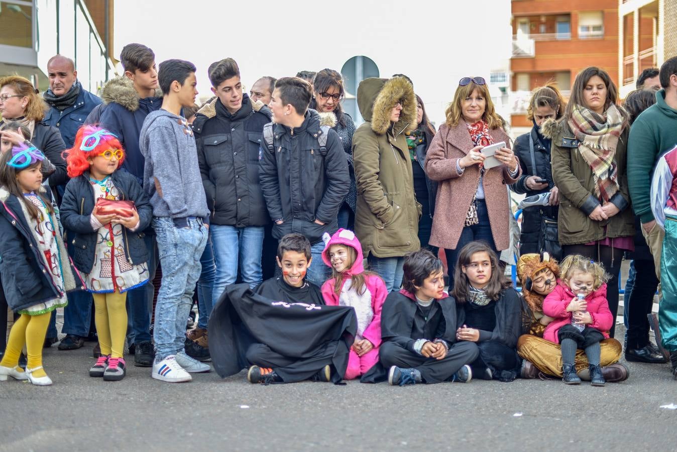 Ambiente en el desfile de comparsas de Badajoz 2016